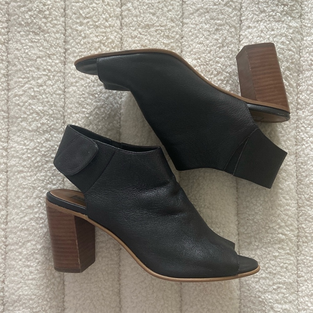 Steve Madden Nonstop Miles SIZE 7.5 Women’s